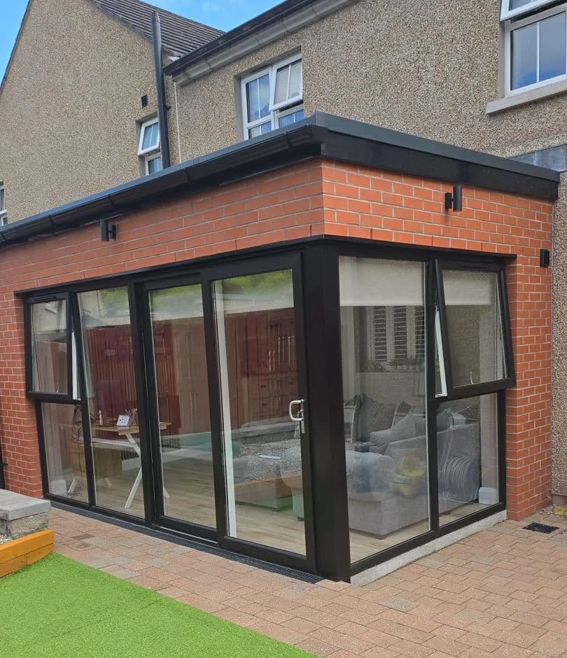 Glazed corner of the Dungannon extension